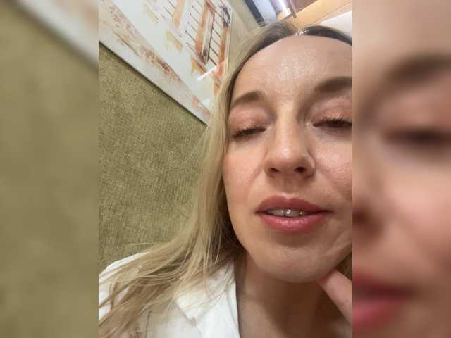 Sara6969 live cam on BongaCams