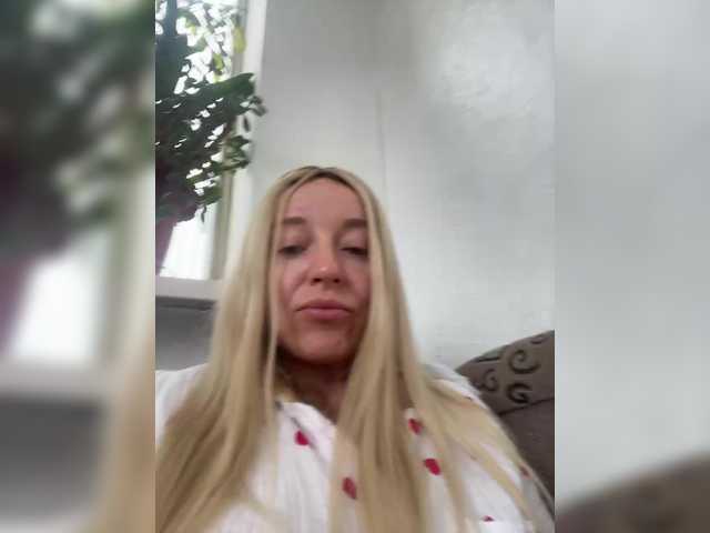 Sara6969 live cam on BongaCams