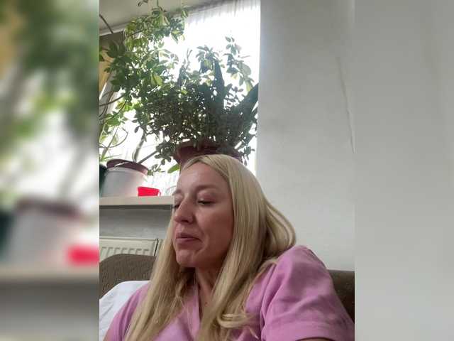 Sara6969 live cam on BongaCams