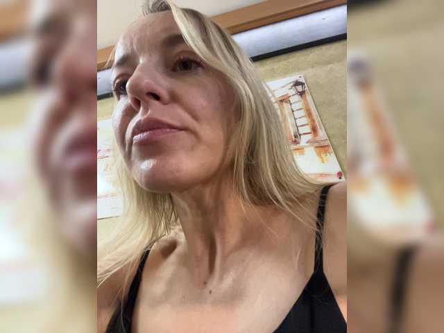 Sara6969 live webcam show