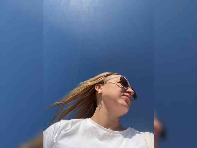 Sara6969 webcam