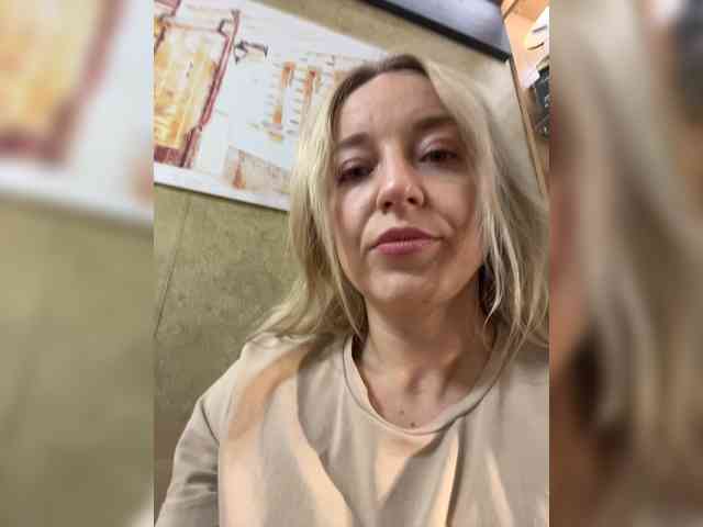 Sara6969 webcam