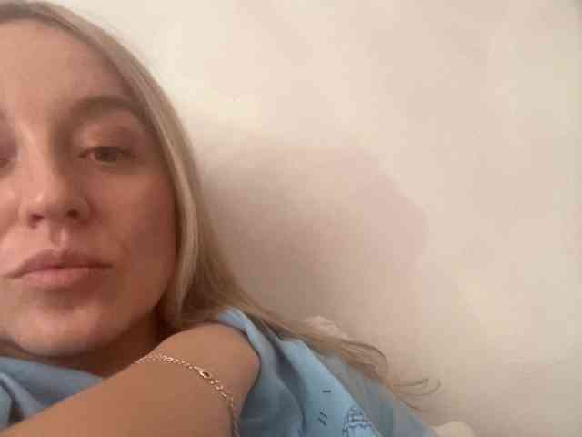 Sara6969 webcam