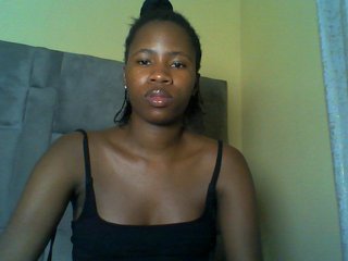 Cuteebony16's Live Webcam