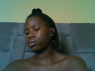 Cuteebony16's Live Webcam