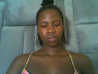 Cuteebony16's Live Webcam