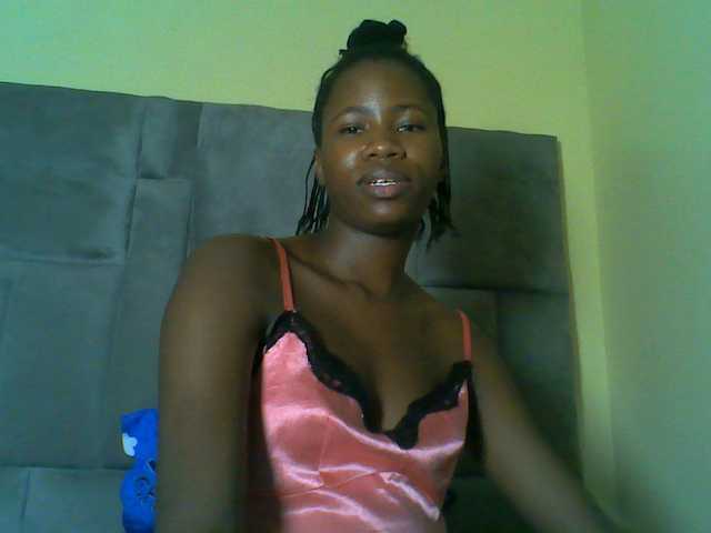 Cuteebony16