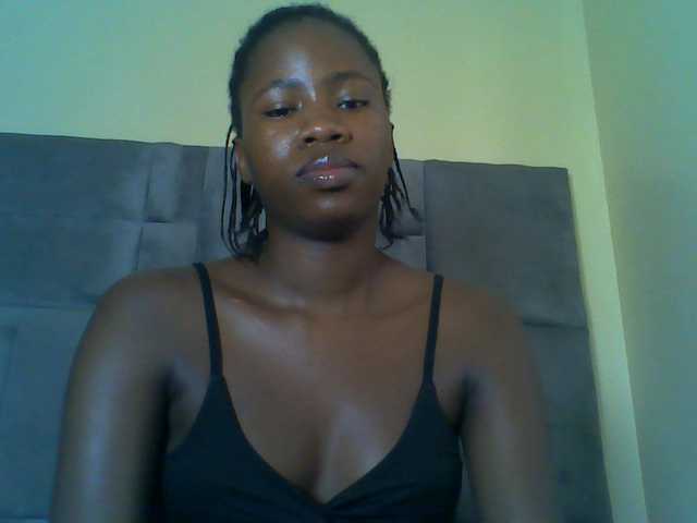 Cuteebony16 Live Cam on BongaCams