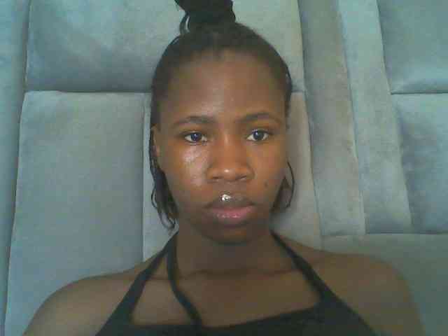 Cuteebony16 webcam