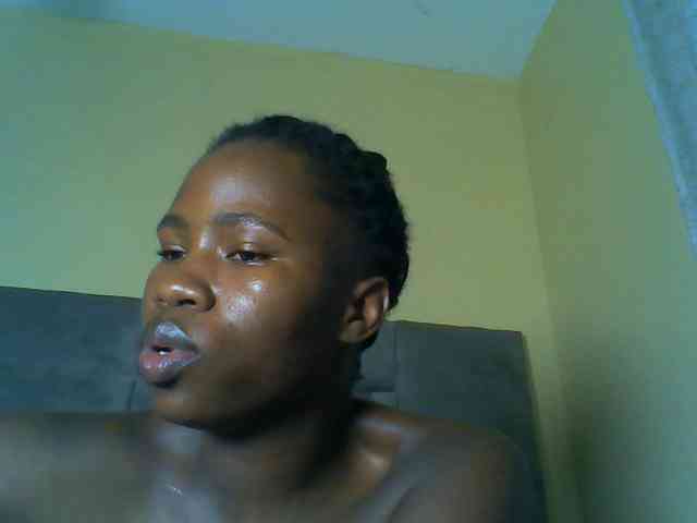 Cuteebony16 webcam