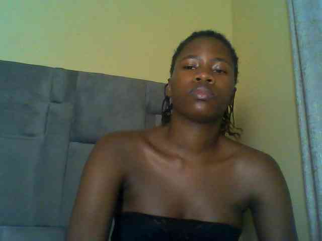 Cuteebony16 webcam