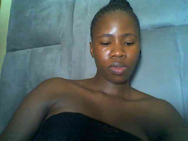 Cuteebony16 webcam