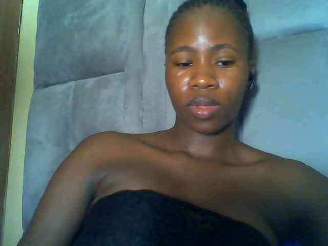 Cuteebony16 webcam