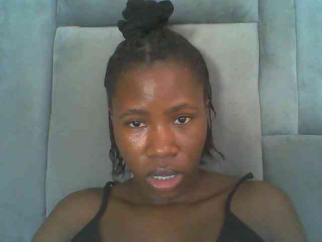 Cuteebony16 webcam