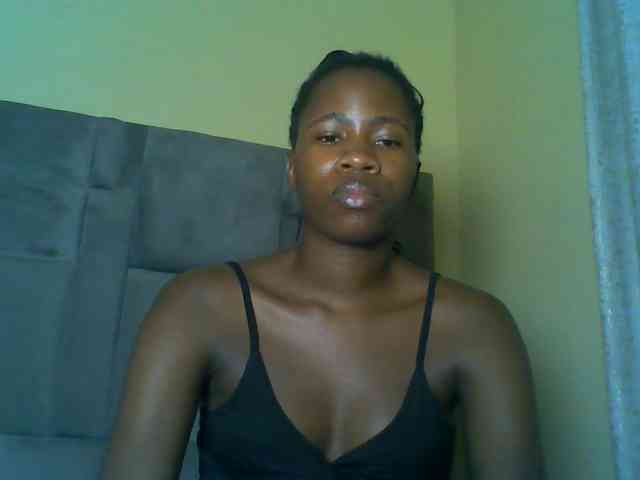 Cuteebony16 webcam