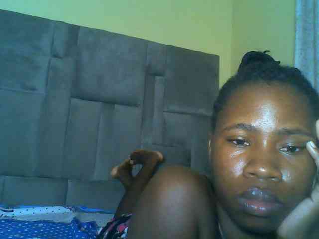 Cuteebony16 webcam
