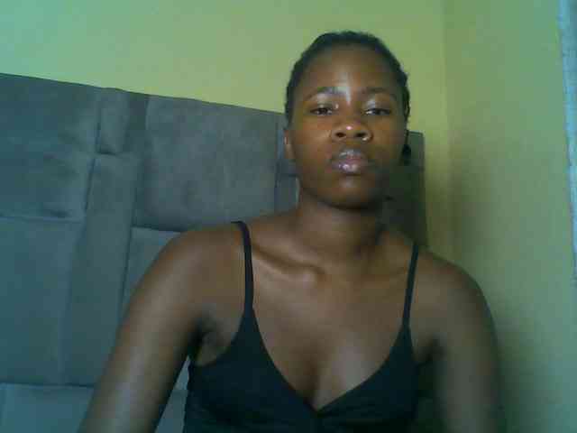 Cuteebony16 webcam