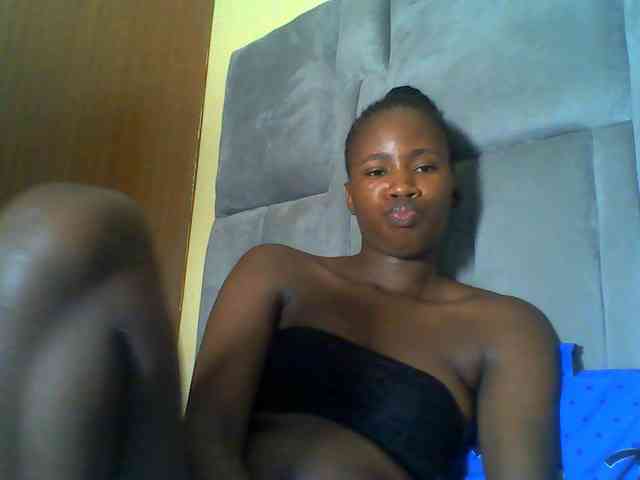 Cuteebony16 webcam