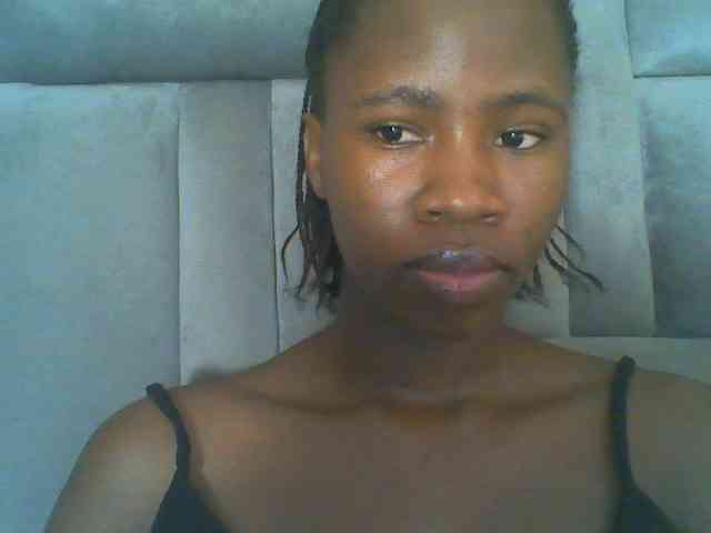 Cuteebony16 webcam