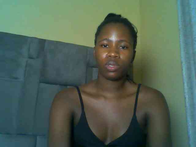 Cuteebony16 webcam