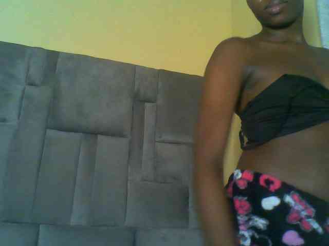 Cuteebony16 webcam