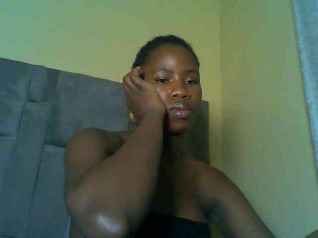 Cuteebony16 webcam