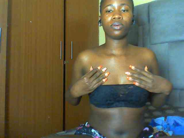 Cuteebony16 webcam