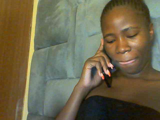 Cuteebony16 webcam