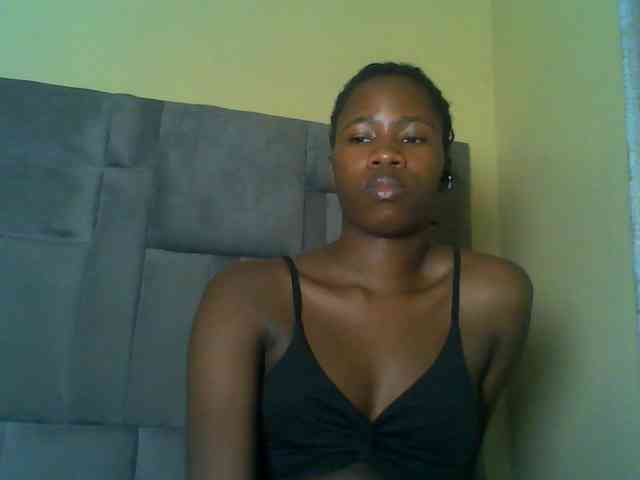 Cuteebony16 webcam