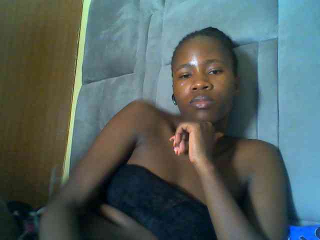 Cuteebony16 webcam