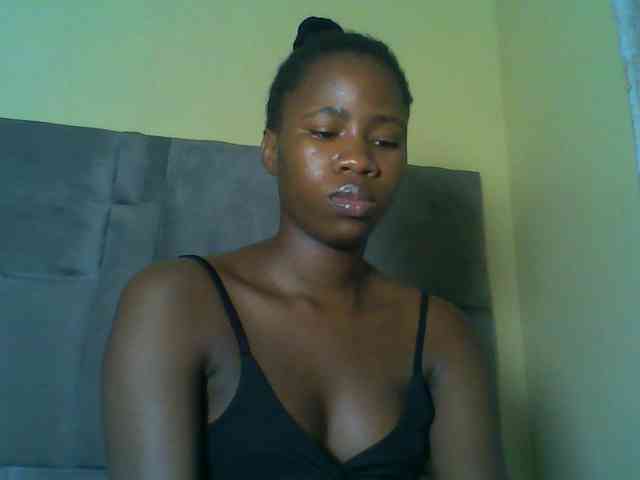 Cuteebony16 webcam