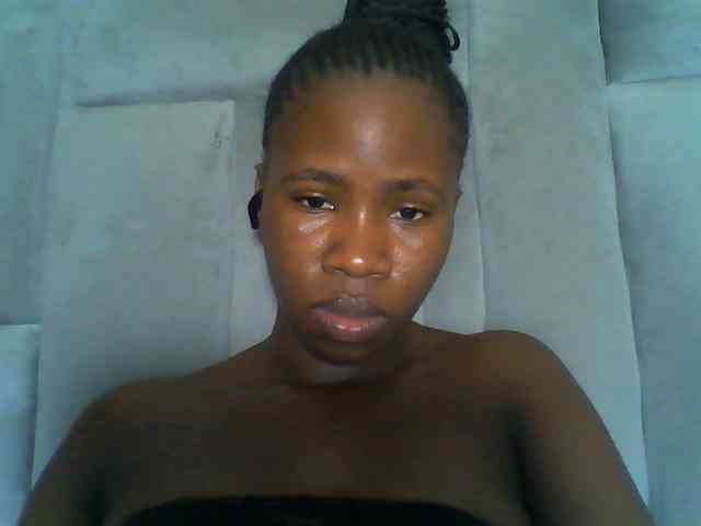 Cuteebony16 webcam
