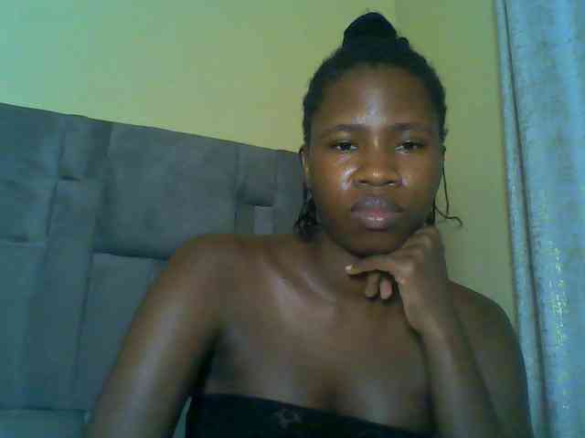 Cuteebony16 webcam