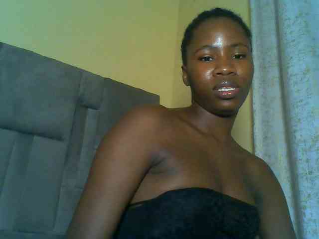 Cuteebony16 webcam