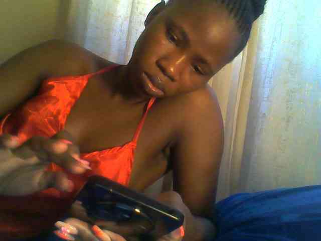 Cuteebony16 webcam