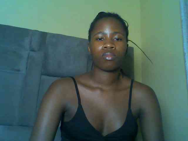 Cuteebony16 webcam