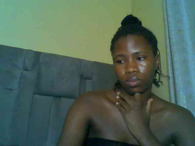 Cuteebony16 webcam