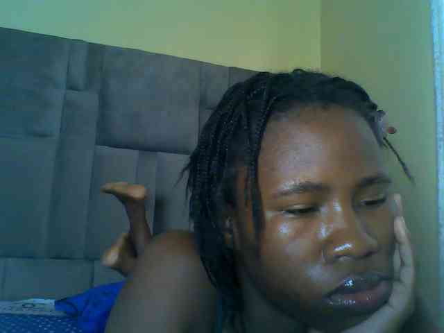 Cuteebony16 webcam
