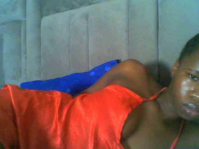 Cuteebony16 webcam