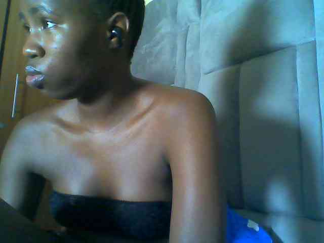 Cuteebony16 webcam