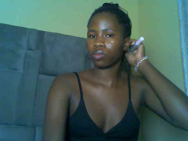 Cuteebony16 webcam