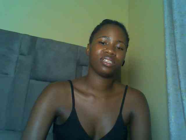 Cuteebony16 webcam
