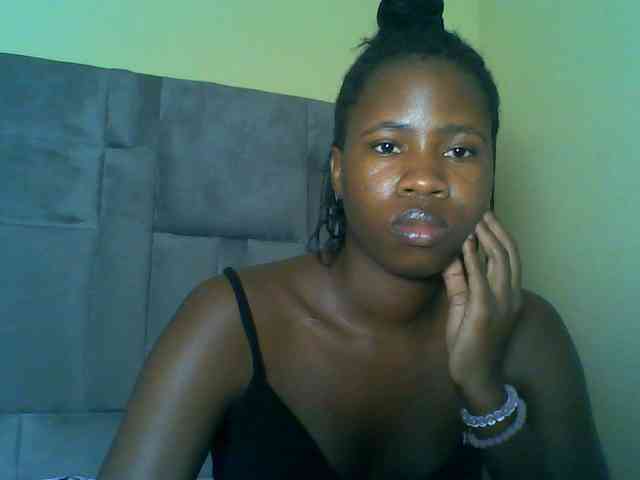 Cuteebony16 webcam