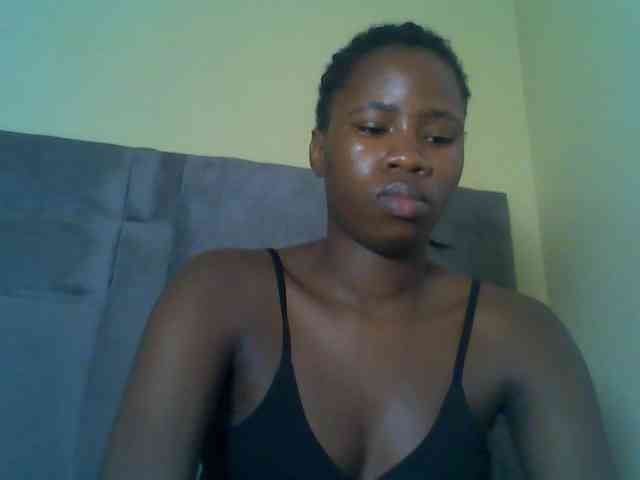 Cuteebony16 webcam