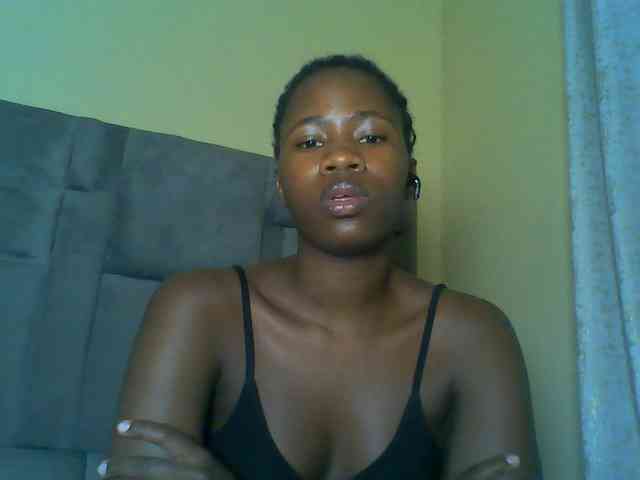 Cuteebony16 webcam