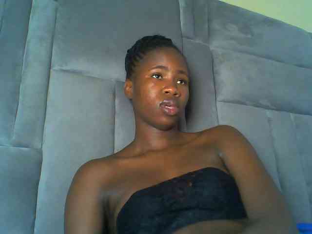 Cuteebony16 webcam