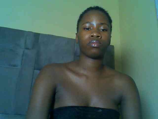 Cuteebony16 webcam