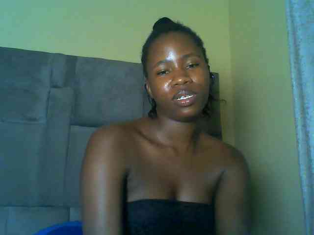 Cuteebony16 webcam