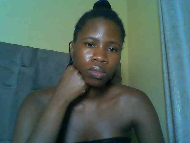 Cuteebony16 webcam