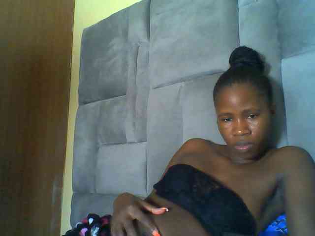 Cuteebony16 webcam